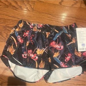Lululemon LR Hottie Hot size 12